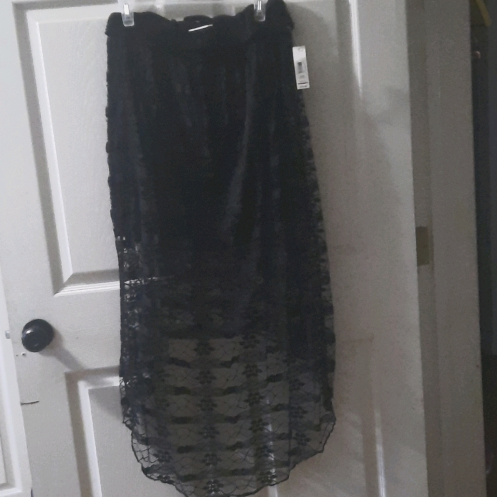 Black Hi/Lo Skirt